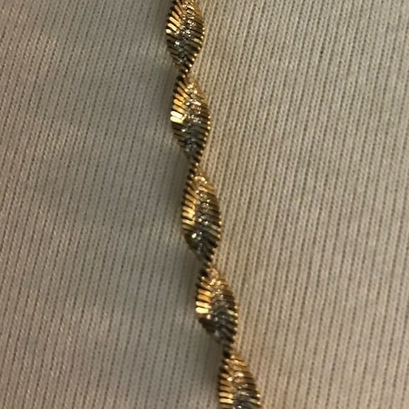 Sterling 925 Silver and Gold Necklace and Bracelet Set - Picture 4 of 12